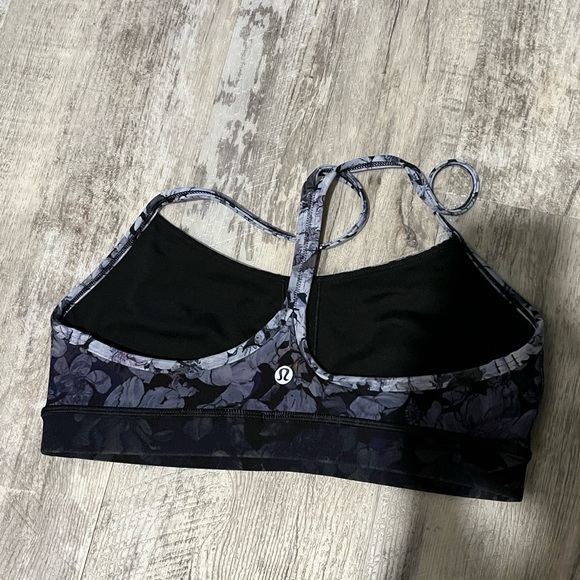 Lululemon flow Y nula bra! 😊❤️😊❤️ - Picture 2 of 5